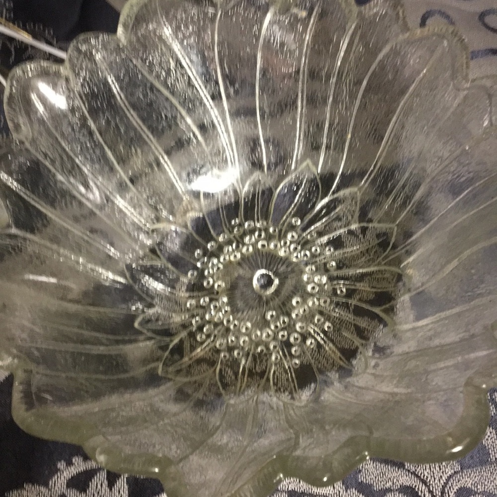 Flower petal dish glass